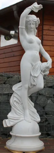 Statue Nike aus Marmor