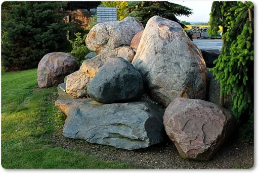 Eiszeitfindlinge für die individuelle Gartengestaltung