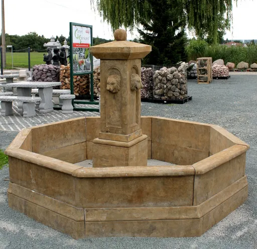 Brunnen achteckig Antik