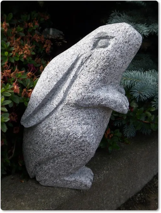 Hase aus Granit Pearl Flower