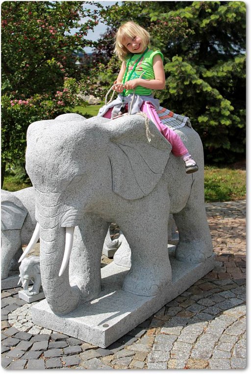 Großer Indischer Elefant Aus Steinguss – Frostsichere Gartenfigur, 44 Cm Hoch, 26 Kg, Grau