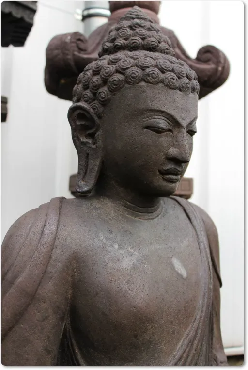 Indonesischer Buddha Kopf Detail