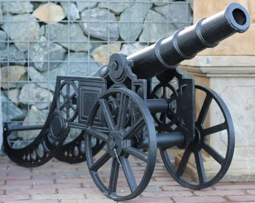 Kanone Geschütz aus Gusseisen