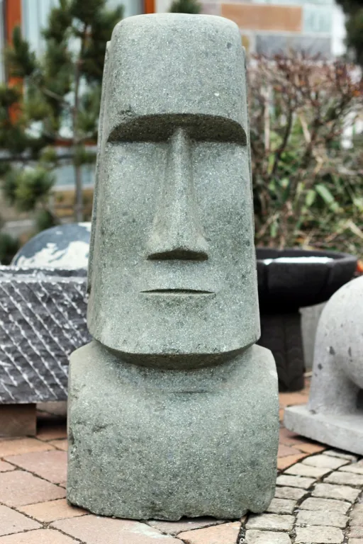 MOAI Kopf aus Naturstein Basanit