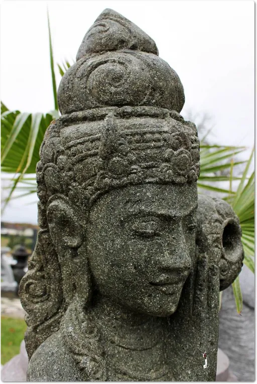 Steinskulptur des Shiva