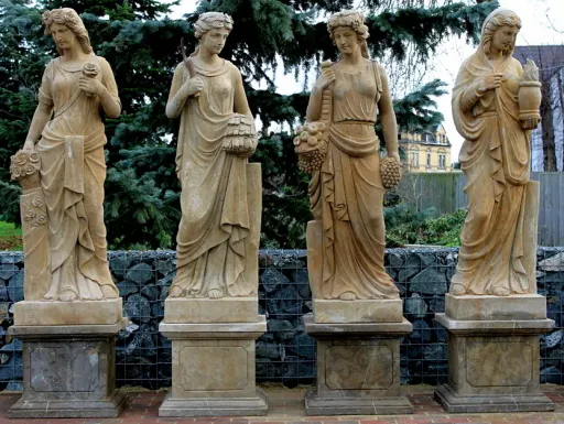 Statuen vier Jahreszeiten aus Kalkstein