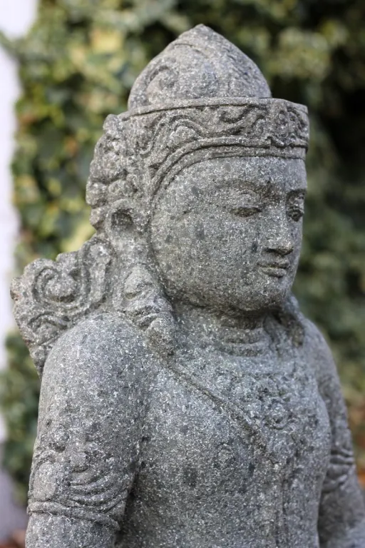Steinfigur des Wishnu oder Vishnu