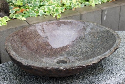 Waschbecken aus Naturstein Rand