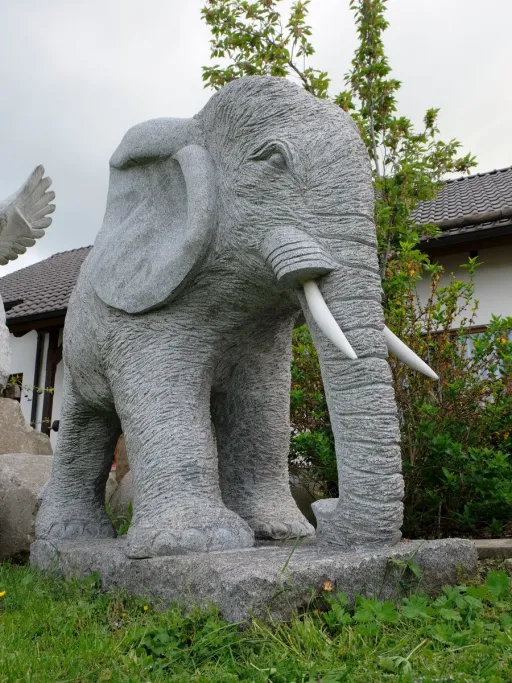 Tierfigur Elefant für den Garten
