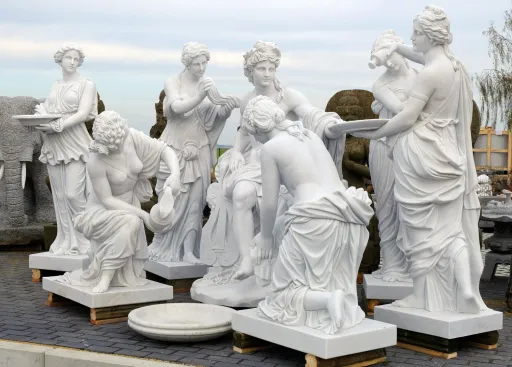Skulpturengruppe Bad des Apollo aus weißem Marmor