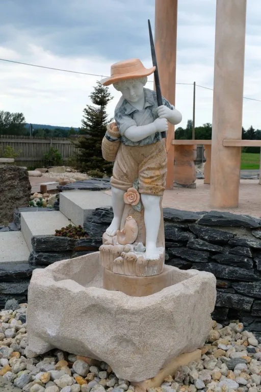 Springbrunnen Angler Skulptur aus verschiedenen Marmor