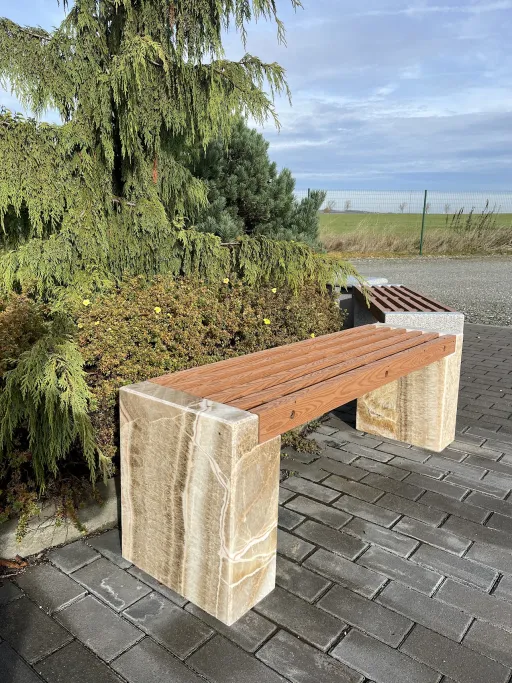 Steinbank Prag aus Onyx