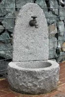 Brunnen Dresden aus Granit grob behauen zur Gartendekoration