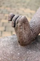 Detail der Handgeste Vitarke Mudra