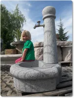 Gartenbrunnen aus Granit