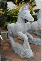 Pferde aus Granit