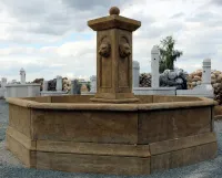 Großer Brunnen antik aus Kalkstein für die Gestaltung von Dorfplätzen