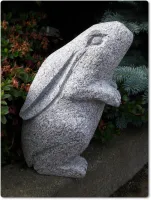 Hase aus Granit Pearl Flower