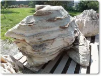 Meteora Findling aus Naturstein für die Gestaltung von Steingärten