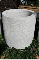 Natursteinkübel aus Granit