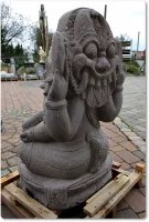 Rückansicht von Skulptur Ganesha mit Dämon