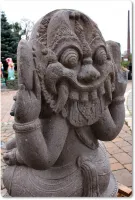 Rückseite des Ganesha mit Dämon