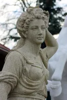 Detail des Kopfes Steinfigur Frau aus Sandstein
