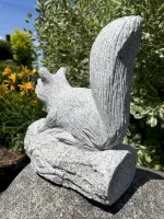 Tierfigur Eichhörnchen aus Granit