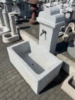 Steinbrunnen von oben