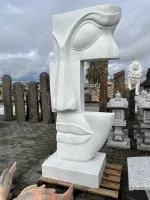 Dekoelement für moderne Glas- und Stahlarchitektur