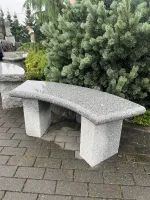 Natursteinbank für den Garten