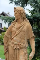Detail der Statue (Mann) des Sommers