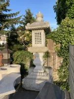 Steinlaterne Kakudai kaku