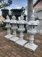 Steinlampe Kasuga für die Gartendekoration