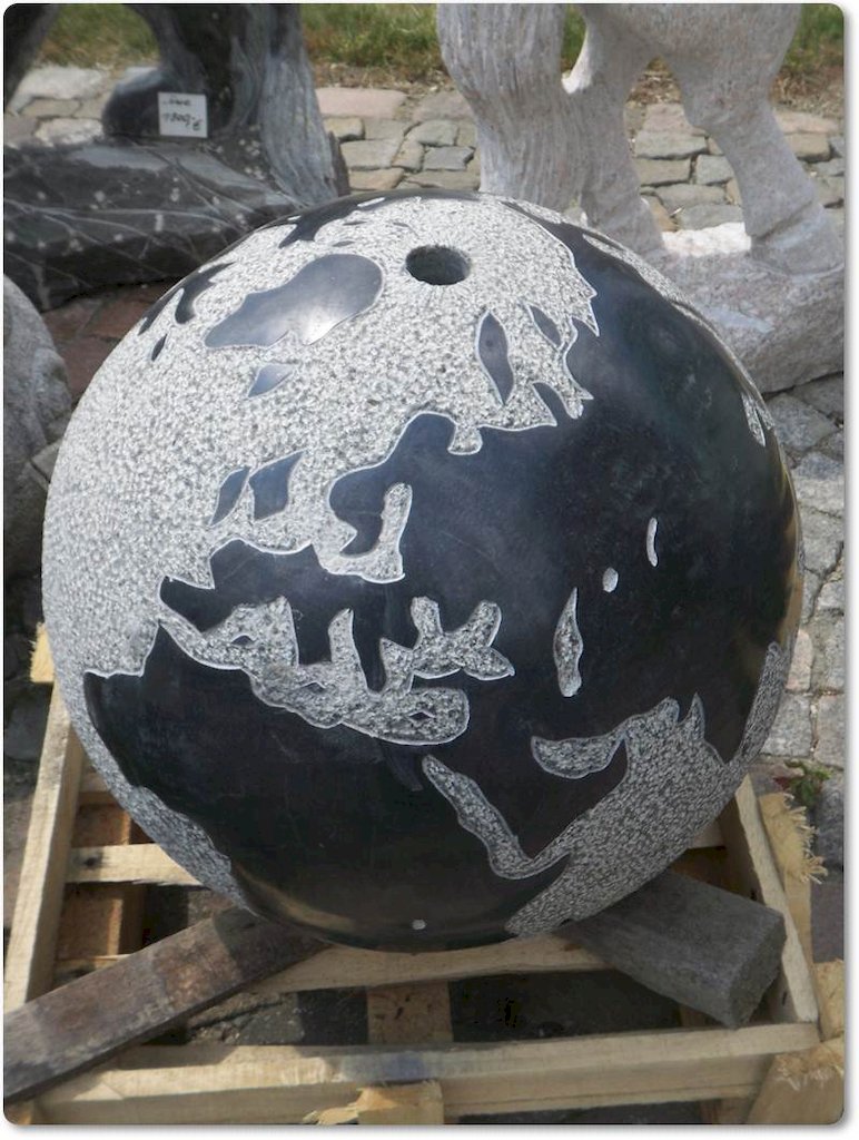 Wasserspiele aus Naturstein für den Garten Wasserspiele aus Naturstein für den Garten