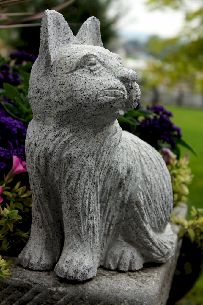 AnaParra Deko-Stein Katze Für Den Garten – 28 X 12 Cm Aus Wetterfestem Kunststein