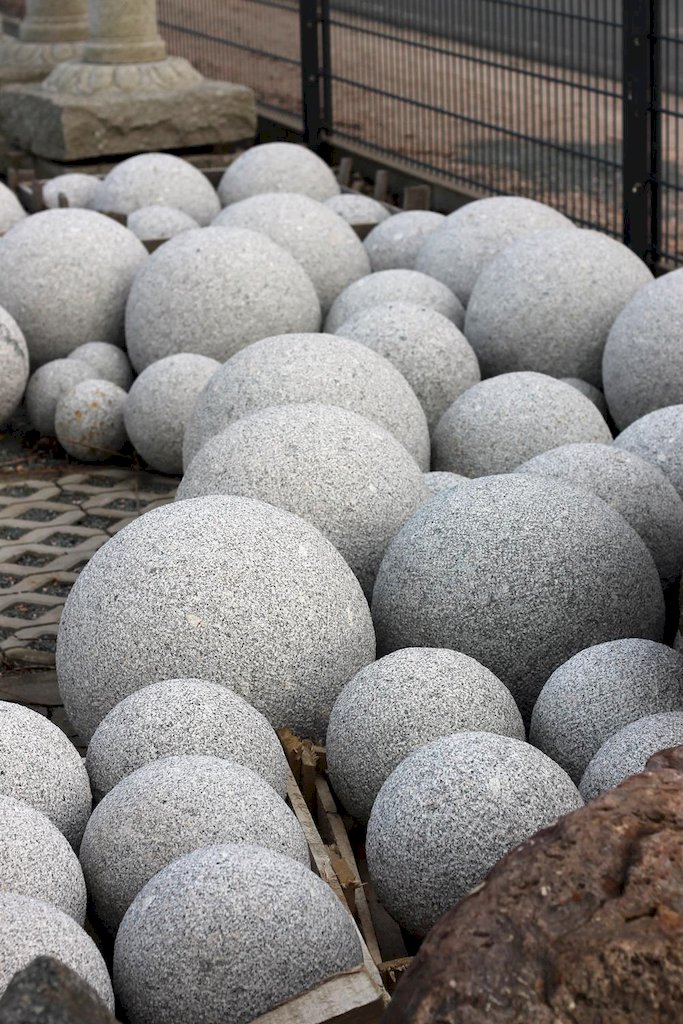 Kugeln Aus Granit Fur Den Garten