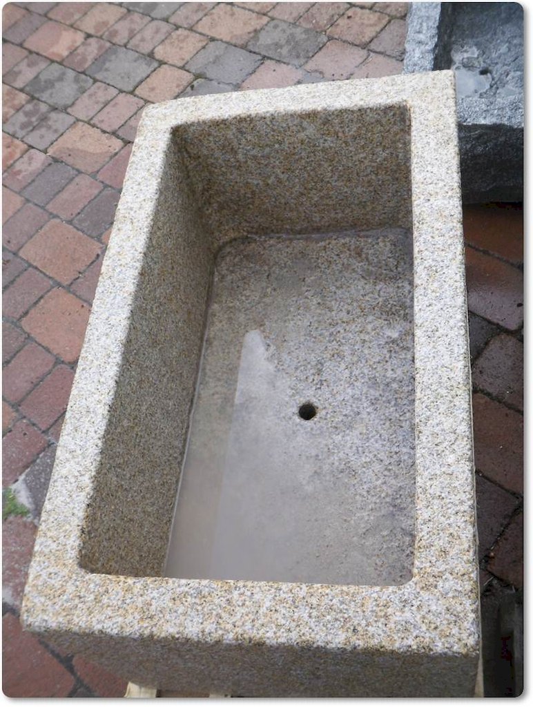 Steinkübel aus Granit | Handarbeit