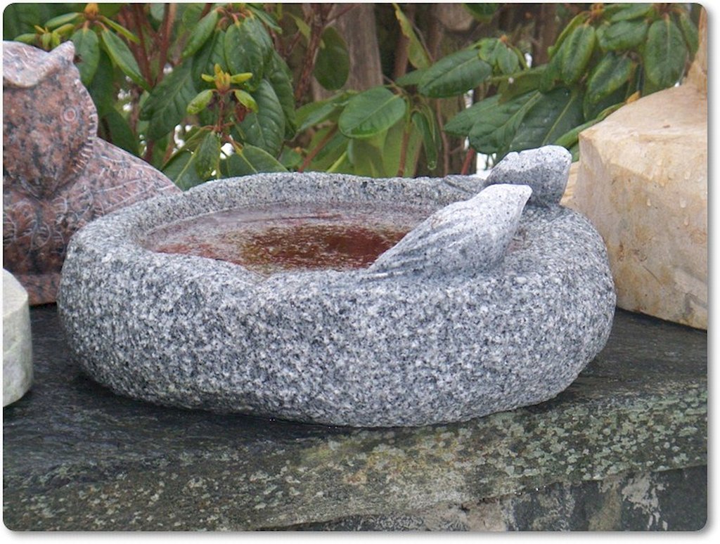 Vogelbad natural aus Naturstein Granit