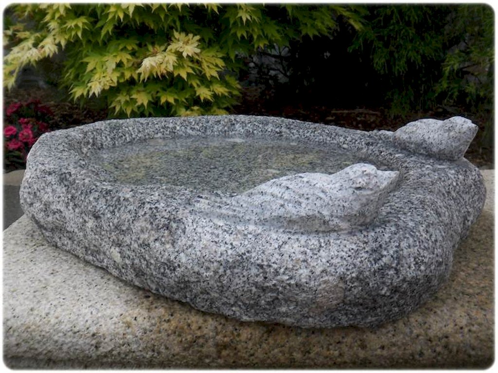 Vogelbad natural aus Naturstein Granit