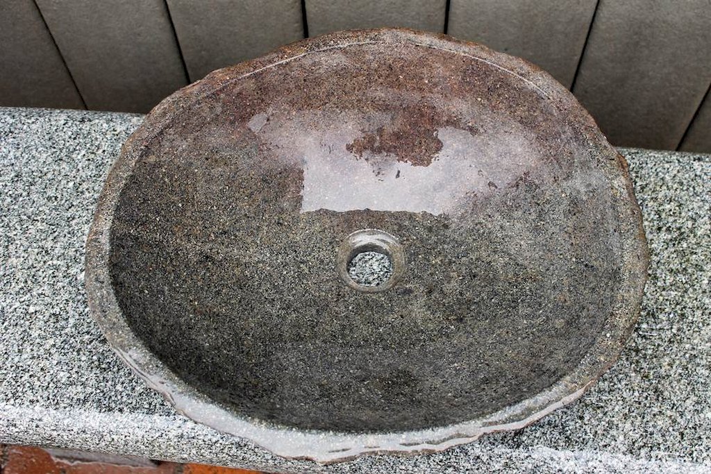 Waschbecken aus Naturstein Rand