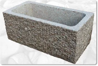 Steintrog aus Granit