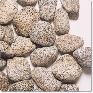 Ziersteine Granite Natura als Accessoire für den Steingarten